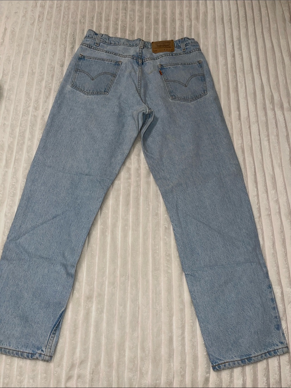 Levi's 550 Vintage Orange Tag Light Blue Straight Jeans | Size 34 - Picture 13 of 14